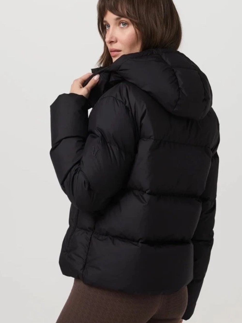 Vuori Womens Alta Down Black Puffer Down Filled Jacket, Size Medium